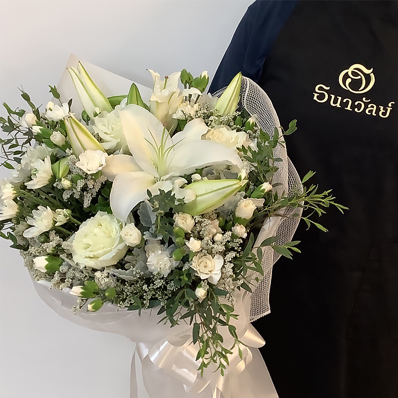 ช่อดอกไม้สีขาว