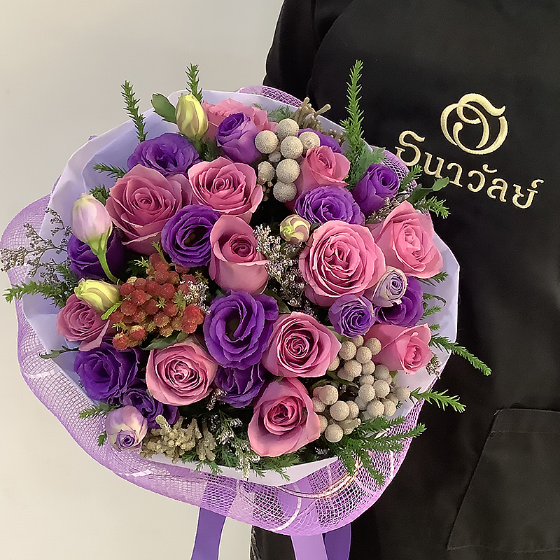 ช่อดอกไม้สีม่วง