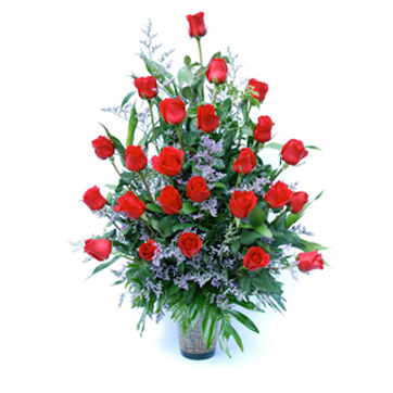 Kiss me more - 24 Premium long stemmed red roses in a glass vase แจกันกุหลาบ Red 24 ดอก