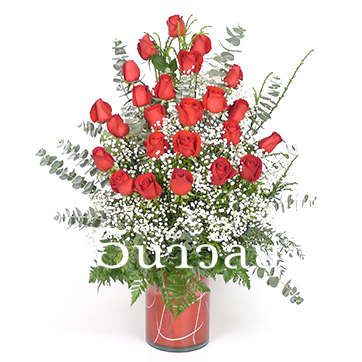 Kiss me more - 24 Premium long stemmed red roses in a glass vase แจกันกุหลาบ Red 24 ดอก