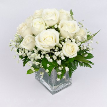 Promotion(25%off)Valentine's Day - 12 White roses in a glass vase